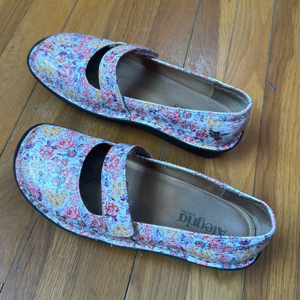 Alegria Mary Jane clogs

Very comfortable.Good arch support
